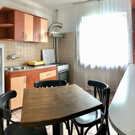 Casa Sancrai Apartment เตอร์กู-มูเรช ภายนอก รูปภาพ