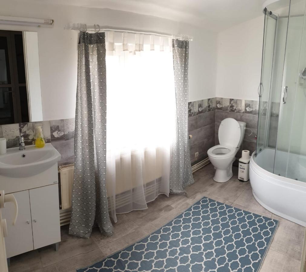 Casa Sancrai Apartment เตอร์กู-มูเรช ภายนอก รูปภาพ
